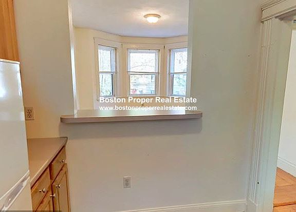 28 Queensberry St. #5 Boston - Fenway Unit Photo 5