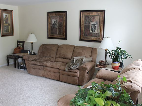 3rd image of 10420 W Grantosa Dr