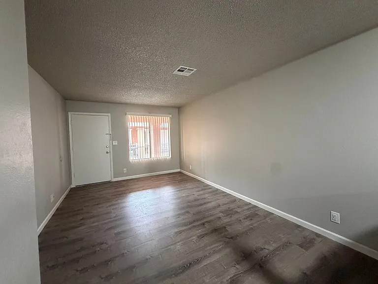 1575 Monte Vista Dr #4 — Photo 4