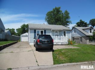 1444 Prospect Ave, Clinton, IA 52732