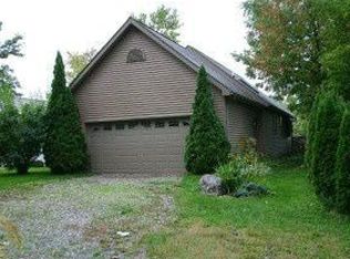 5325 Dickson St, Howell, MI 48843