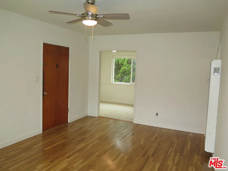 2221 Ocean Park Blvd #5 — Photo 4