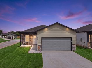 4856 W Ridge Ln, Springfield, MO 65802