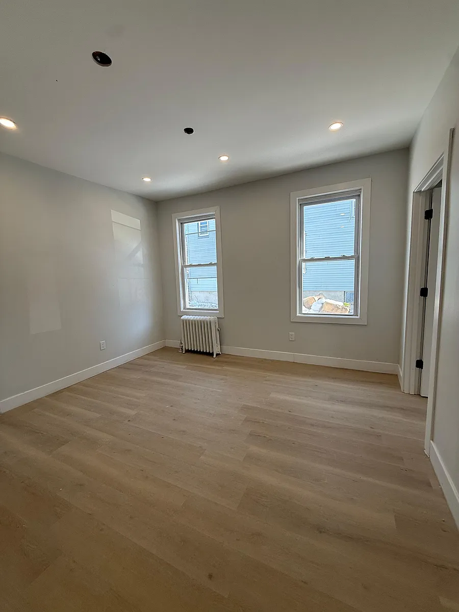 Building Photo - 575 13th Ave #1F