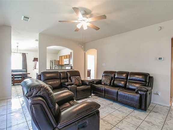 4th image of 20023 Ravenmeadow Ln