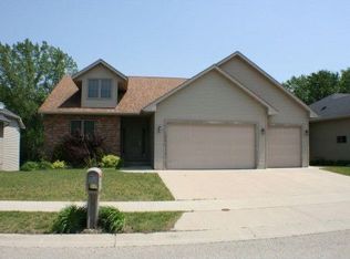 1736 Spruce Meadows Dr SE, Rochester, MN 55904