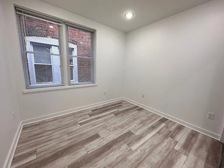 129 S 51st St #1F — Photo 7