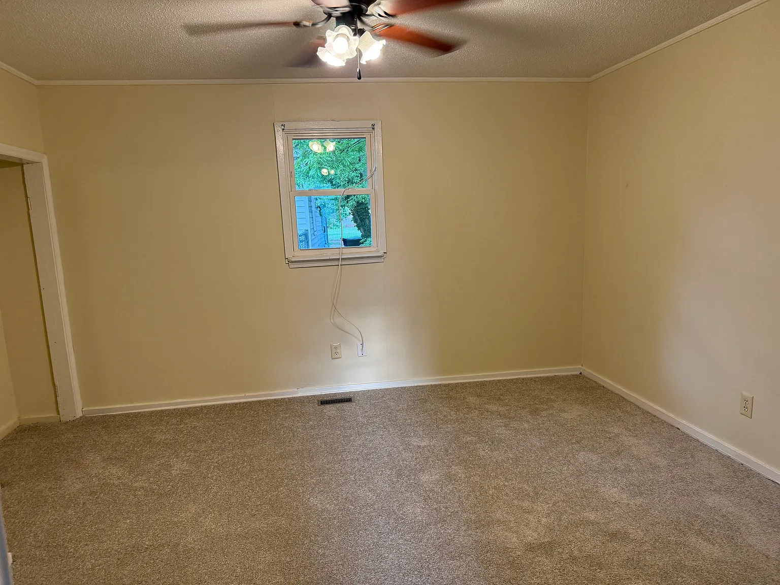 2 bed, 734 sqft, $1,250 — Photo 4