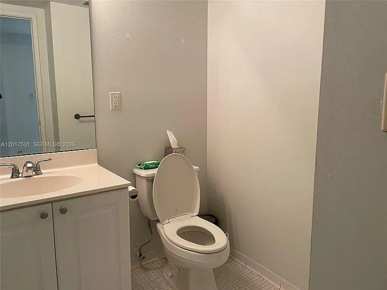 19390 Collins Ave #1225 — Photo 4