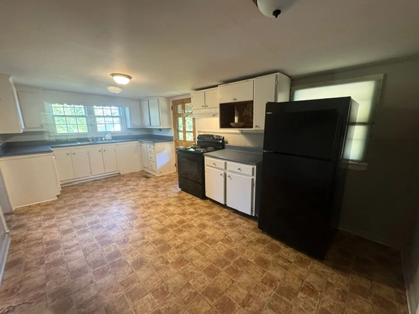 205 Scott Street — Photo 3