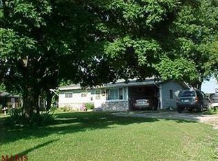 27 Highway D, Hawk Point, MO 63349