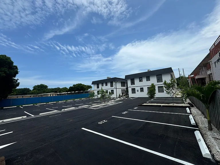 590 Ansin Blvd #0 — Photo 8
