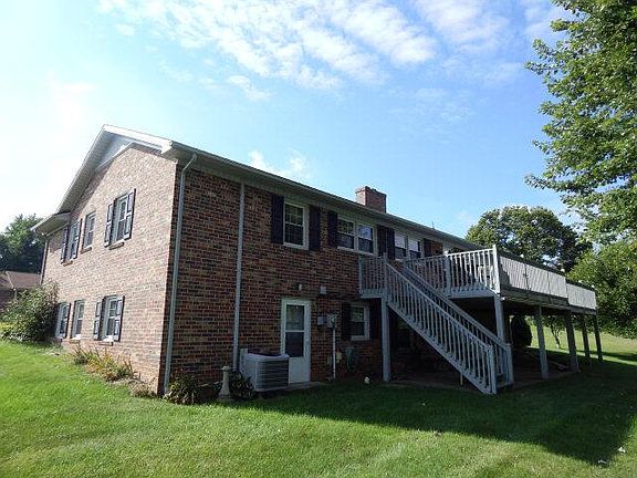 4th image of 206 Prospect Ave
