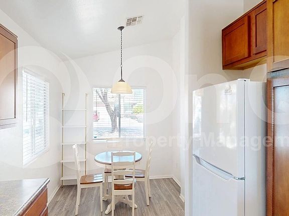 4th image of 4797 E Silverbell Rd