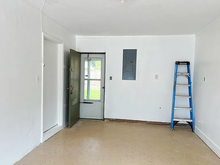 4632 Jeanne St — Photo 18