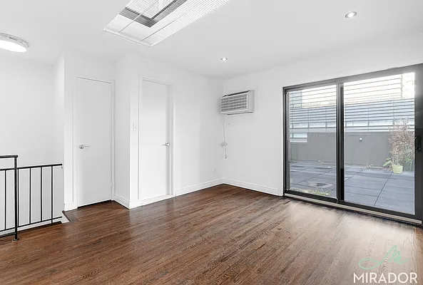 Rented by Mirador Real Estate | media 30