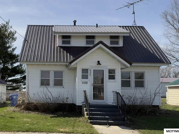 620 College St, Marble Rock, IA 50653