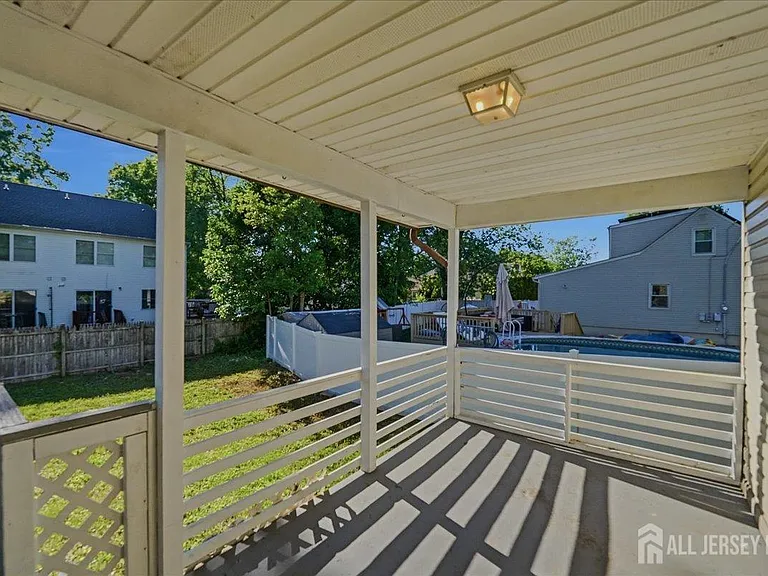 126 Orange St — Photo 18
