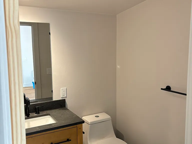 431.5 Evans St — Photo 8