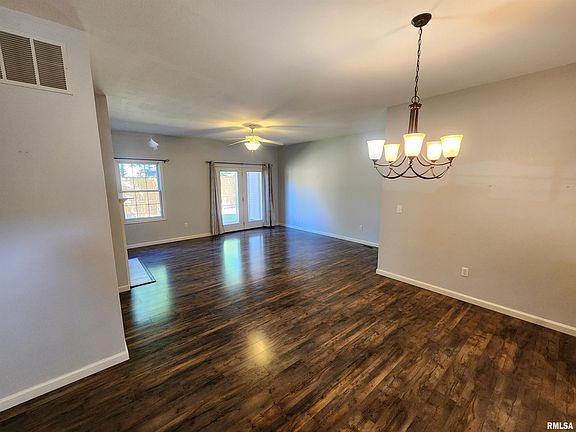 4th image of 928 W Trailcreek Dr