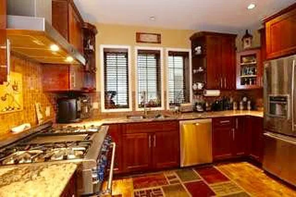 Sold by House-N-Key Realty | media 17