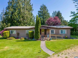 224 Gulls Ln, Sequim, WA 98382
