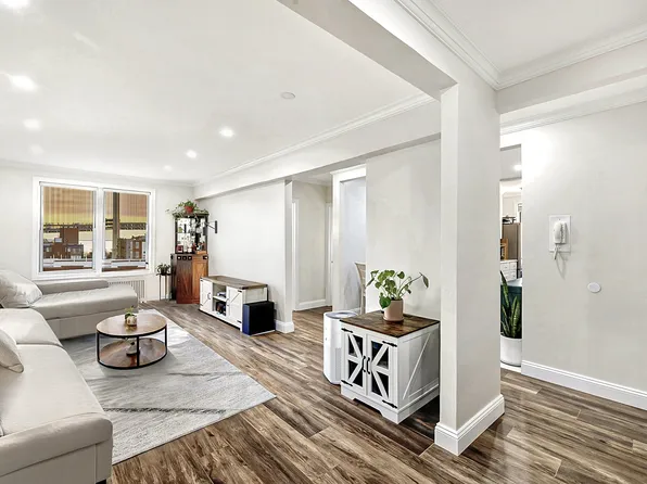 9707 Fourth Avenue image 1 of 19