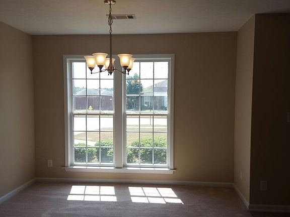 5th image of 7027 Oak Side Ct