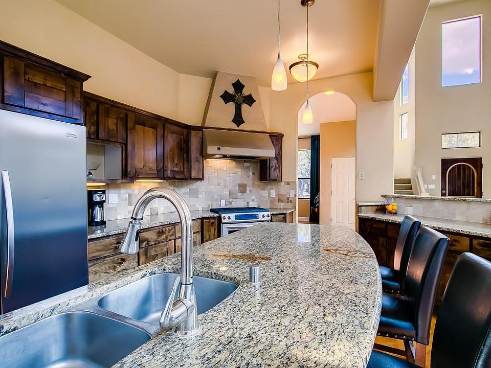 014_Kitchen (1)