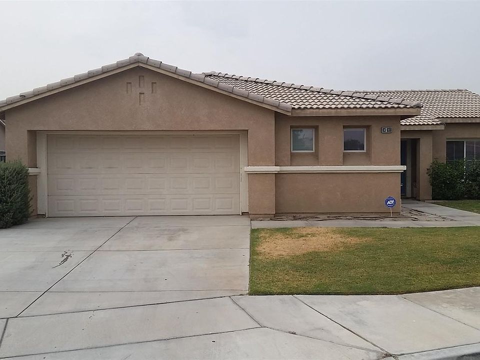 2nd image of 83938 Carolina Ct
