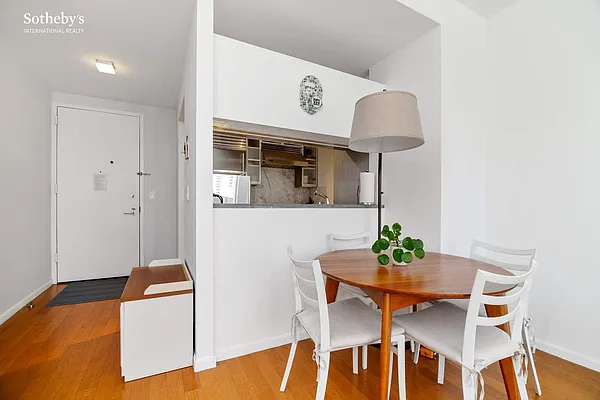 Rented by Sotheby's International Realty | media 3