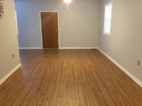 2nd image of 3624 Lake Shore Dr