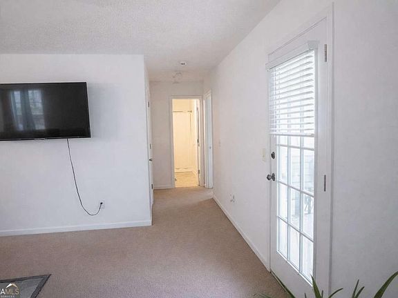 5th image of 10941 Station Dr