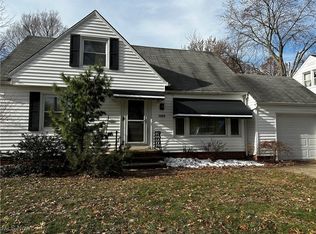 1358 Haverston Rd, Lyndhurst, OH 44124