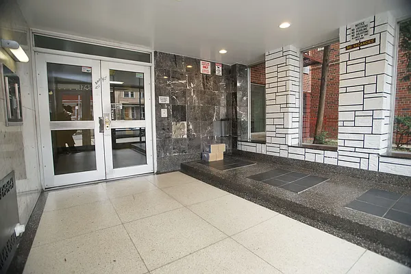 Rented by Norman Raindel, LREB | media 18