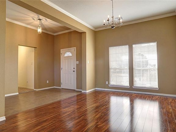 3rd image of 1099 Meadow Hill Dr