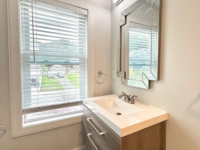 187 Webster Ave #2 — Photo 10