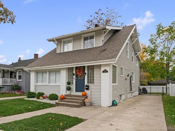 614 E Farnum Ave, Royal Oak, MI 48067