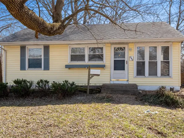 444 Lancashire Rd, Saint Louis, MO 63137