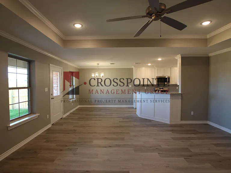 Beautiful 3 Bedroom 2 Bathroom Townhouse In South Tyler! 1/2 Off First Full Months Rent! — Photo 6