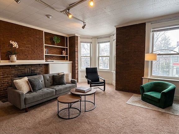 3rd image of 627 S Negley Ave APT 2