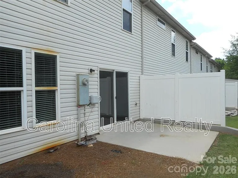 5860 Glassport Ln #504 — Photo 4