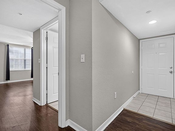 4th image of 15185 MICHELANGELO Boulevard #102
