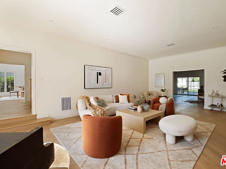 308 S Highland Ave — Photo 11