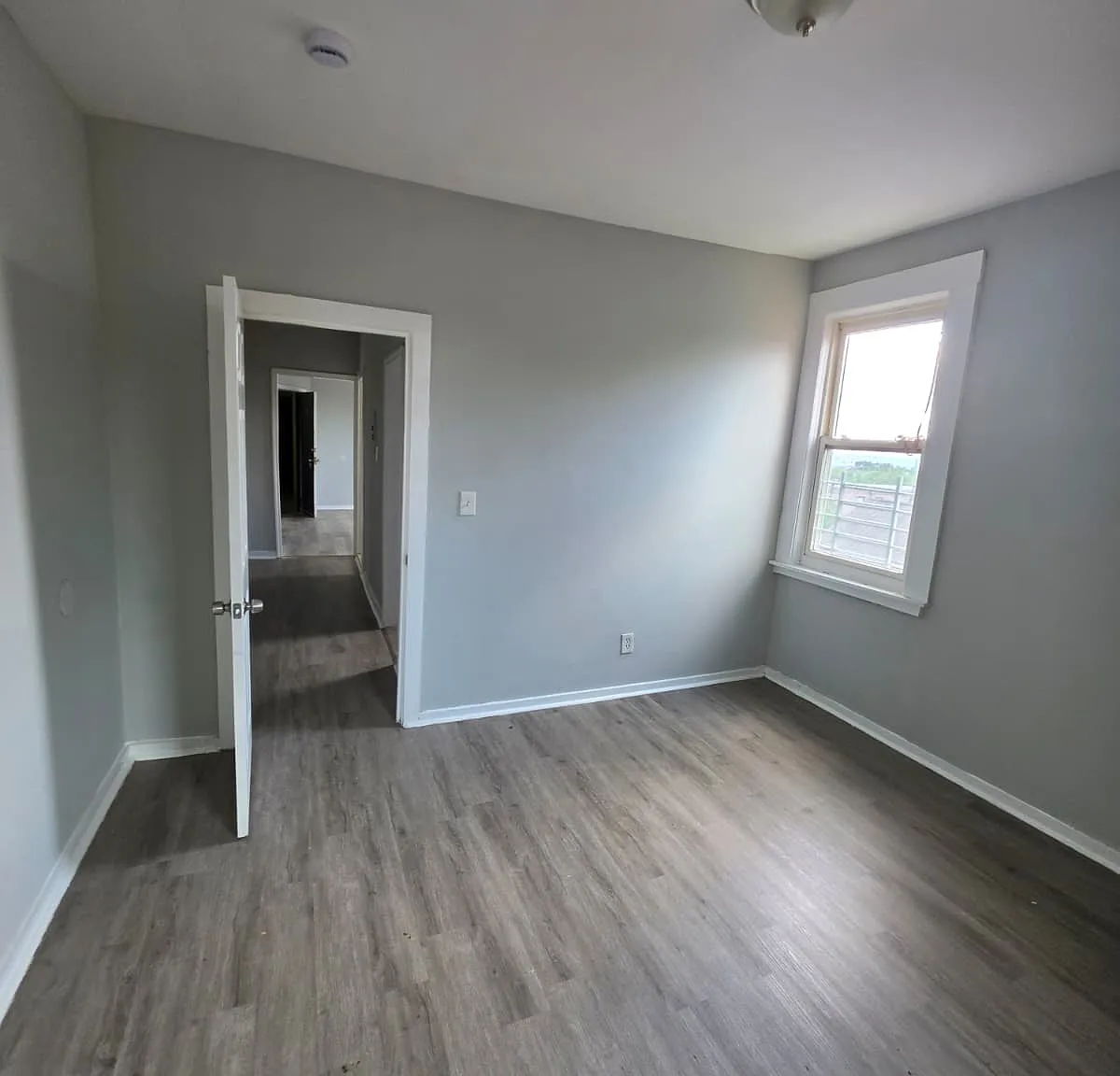 1 bed, 650 sqft, $1,600 — Photo 3