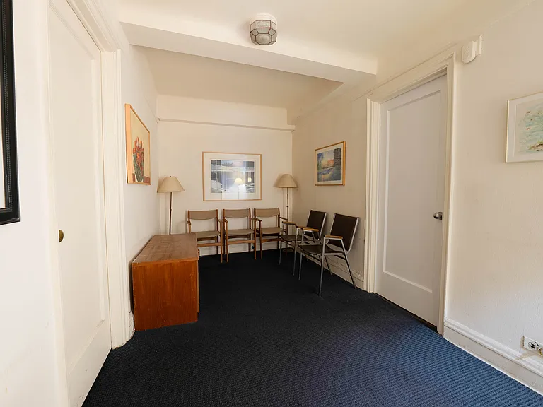 311 E 72nd St #1G — Photo 4