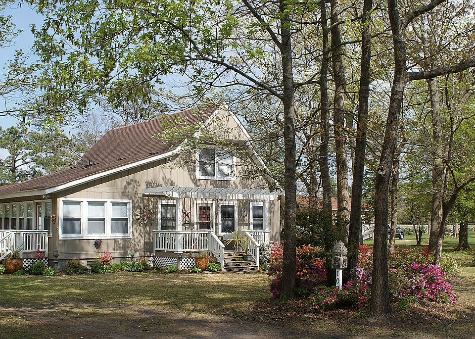 2nd image of 103 Sumac Ln