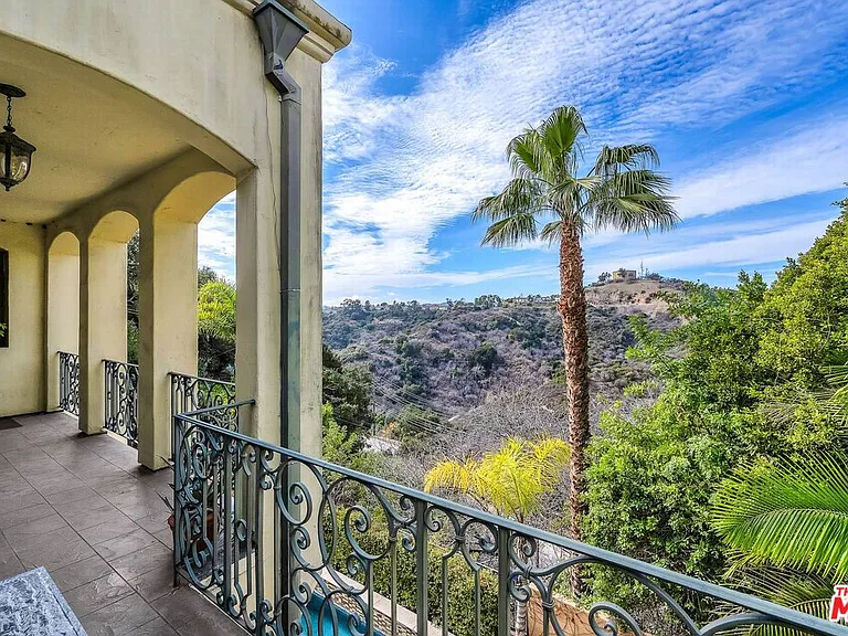 3110 Benedict Canyon Dr — Photo 20