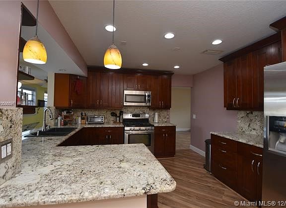 4th image of 11501 NW 29th St