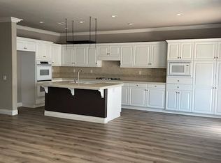 1034 Tyler Ln, Upland, CA 91784